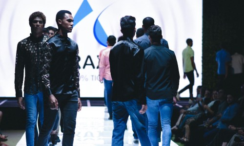 Fashion News Flash | First Issue of October 2026: A Wave of Collaborations and the Rise of All-Black Tactical Style