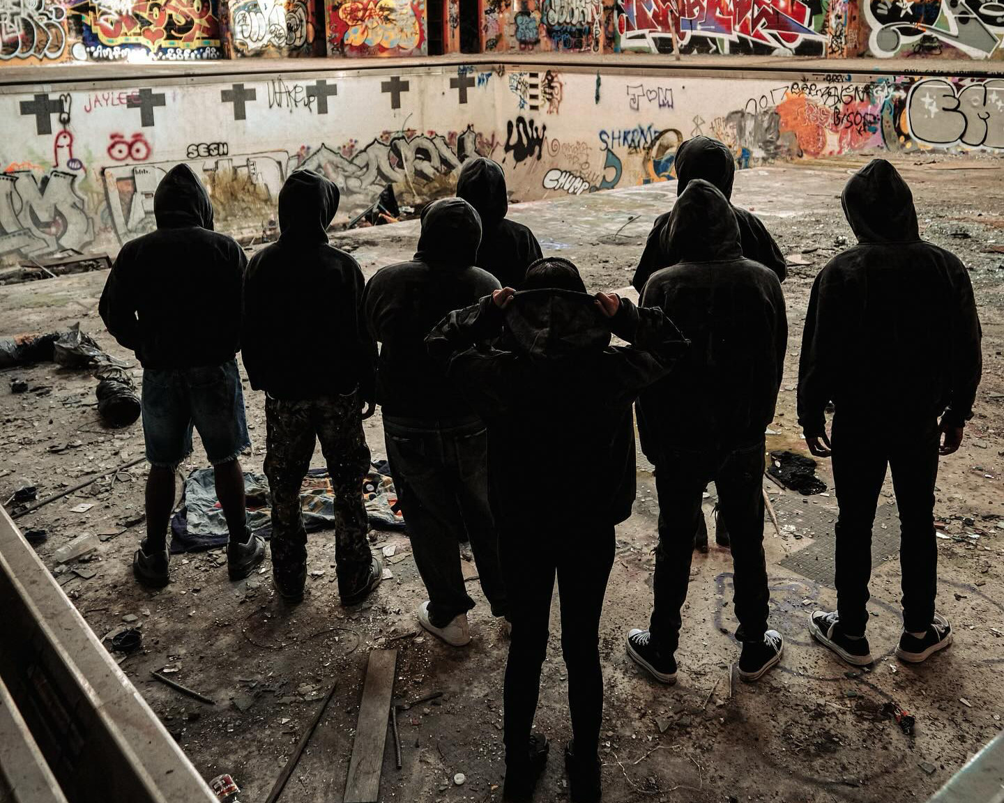 Why Is Black Always Indispensable to Streetwear? From Design Trends to Technical Execution