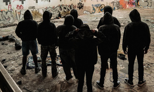 Why Is Black Always Indispensable to Streetwear? From Design Trends to Technical Execution