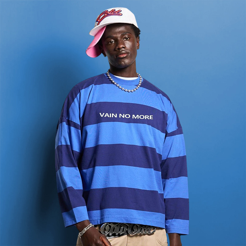 Long-sleeved T-shirt