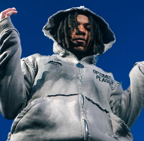 Exploring VAINNX Craftsmanship: Embroidery & Screen Printing Techniques in Fashion