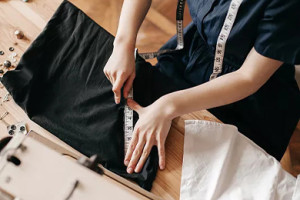 What Every Custom Hoodie Supplier Should Know About DIY Design