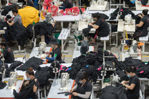 Low MOQ Streetwear Sourcing 2026: Top Suppliers for Startups