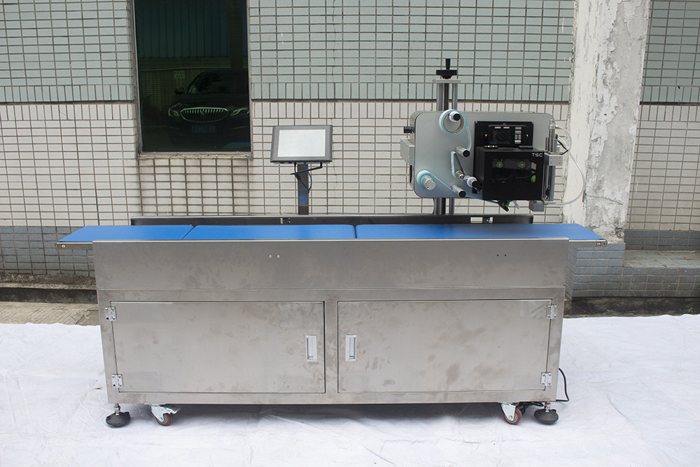 Non-contact automatic weighing instant printing and labeling machine