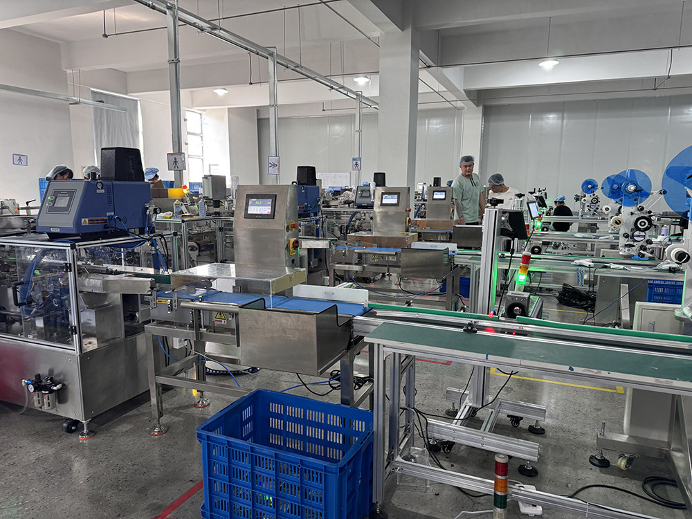 Dynamic checkweigher to inspect boxed game cards