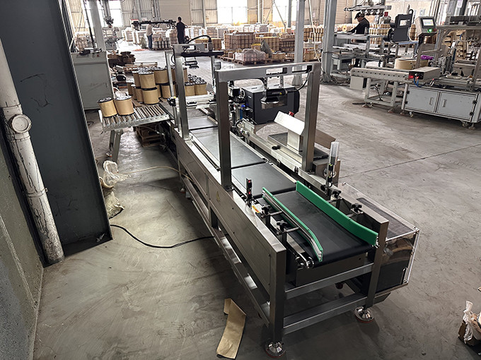 Weighing labeling machine with code scanning function for enameled wire