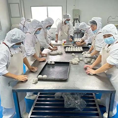 Artificial buns face efficiency and food safety risks