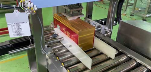 Automatic Box Labeling Machine to Beverage Outer Cartons