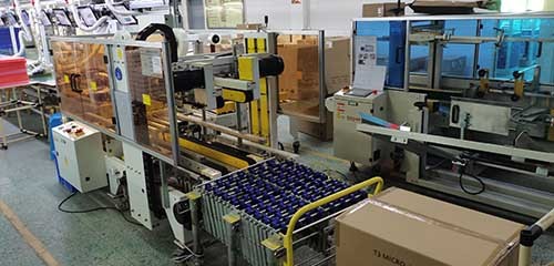 Automatic Label Applicator to Food and Beverage