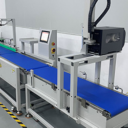 Top Benefits of Integrating Checkweighers with Print-and-Apply Labeling Machines