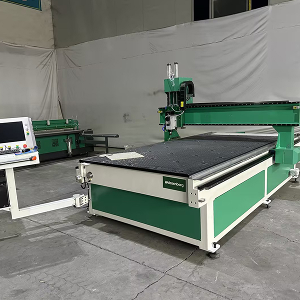 Industrial-grade CNC router with large working area 2000x4000 mm