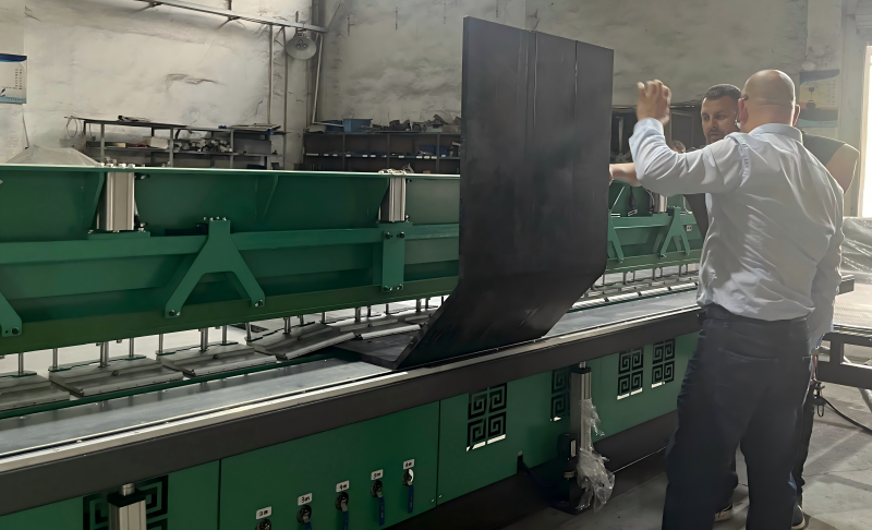 6.5-meter thermoplastic sheet bending machine testing process