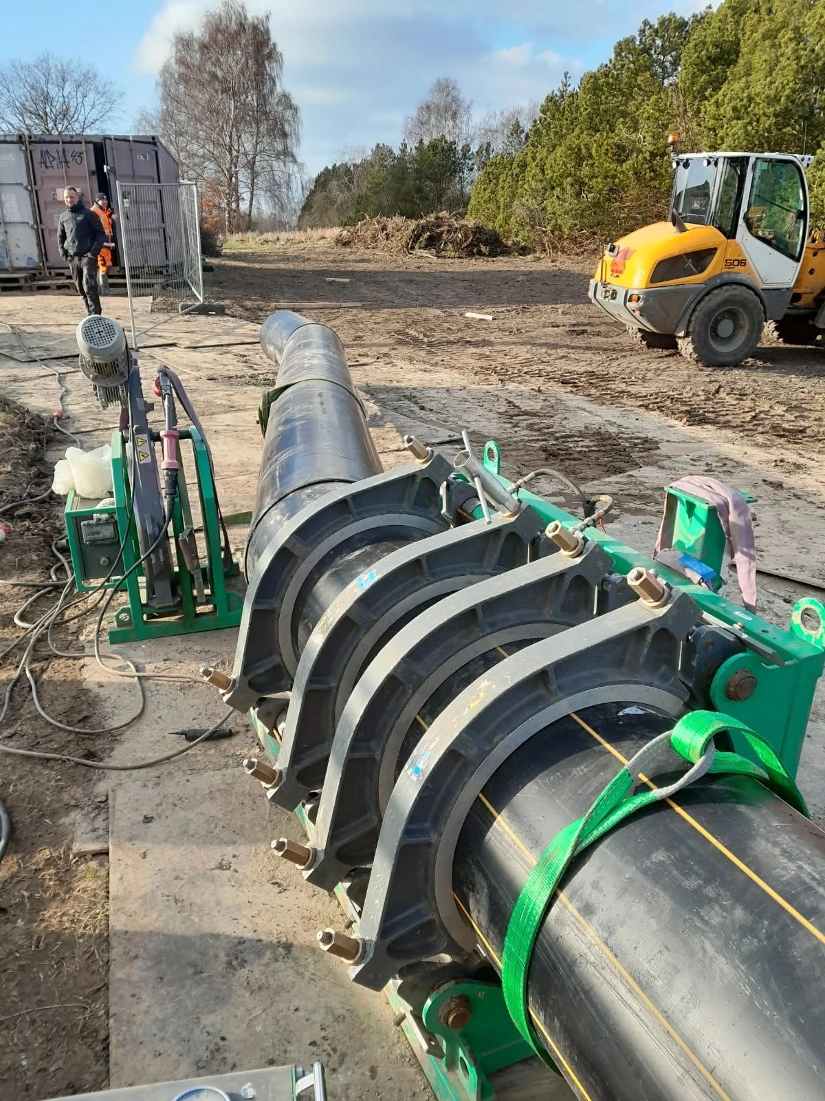 Automatic pipe butt fusion machine with data logging system for infrastructure projects