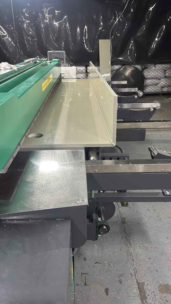 Cliente soldando láminas termoplásticas con WeiForm Pro 3000