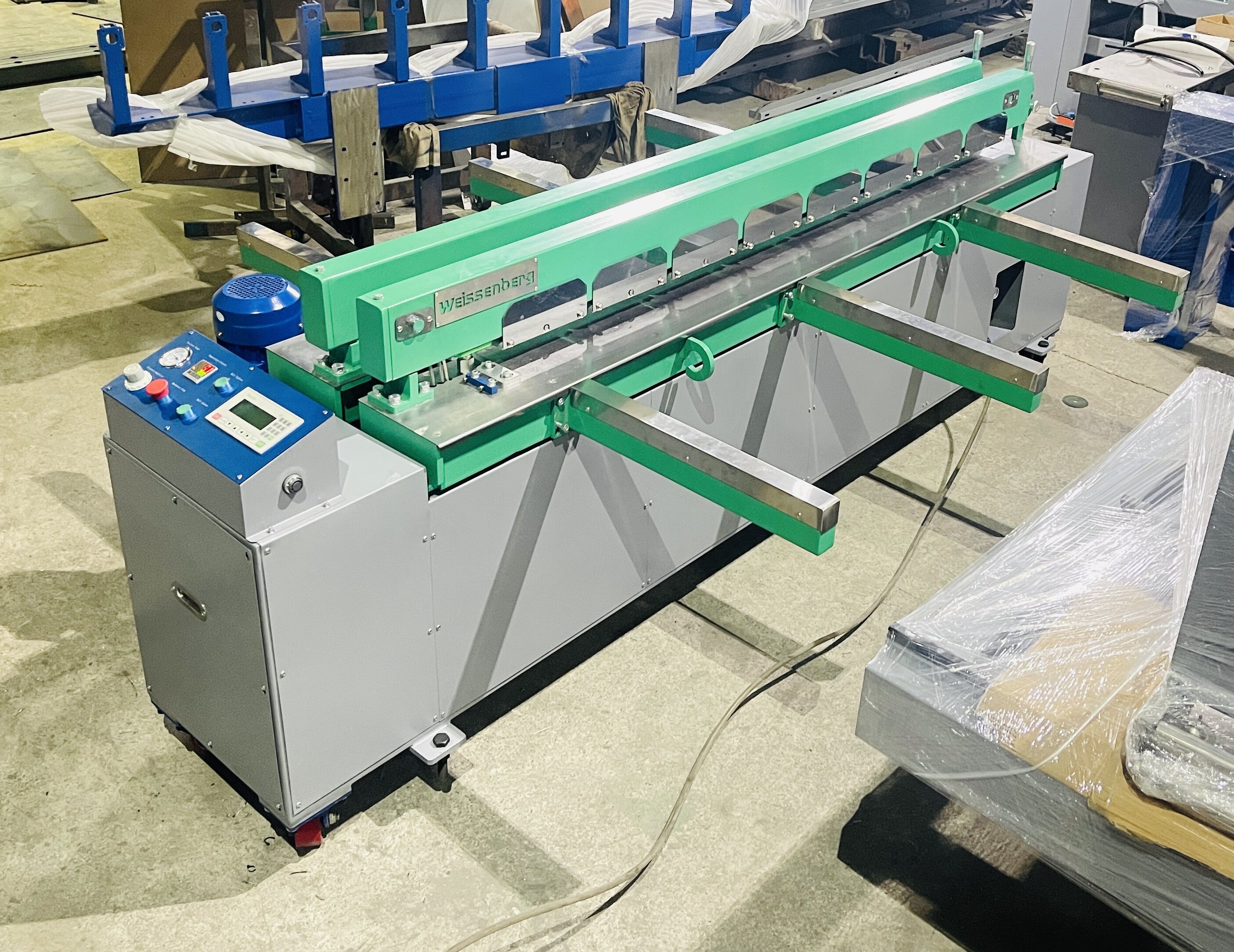 Soldadora móvil de chapa de HDPE de 2 m para uniones a tope en la fabricación de embarcaciones en EE. UU.