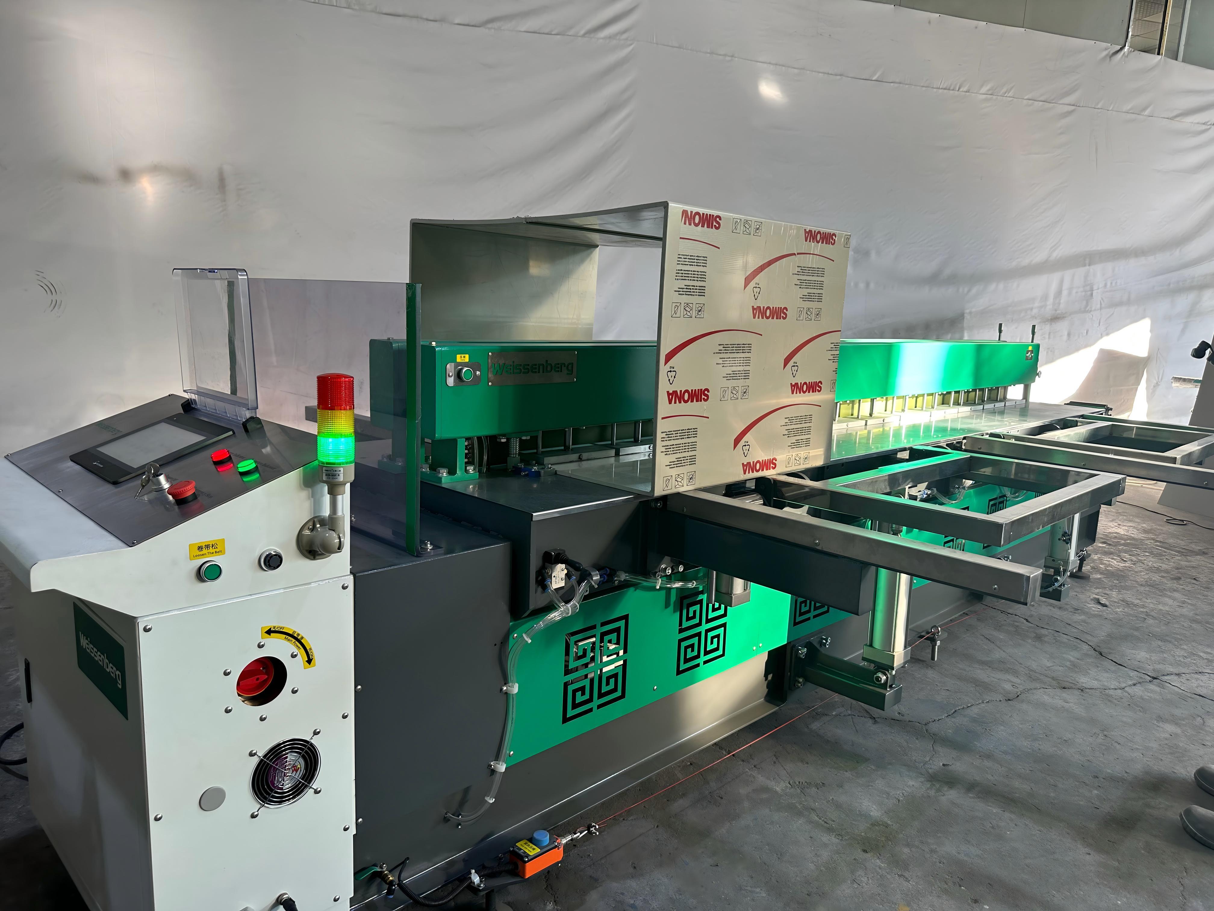 Weissenberg WeiBond 3000 plastic sheet butt welder with PLC-controlled welding cycle for PP and HDPE panels