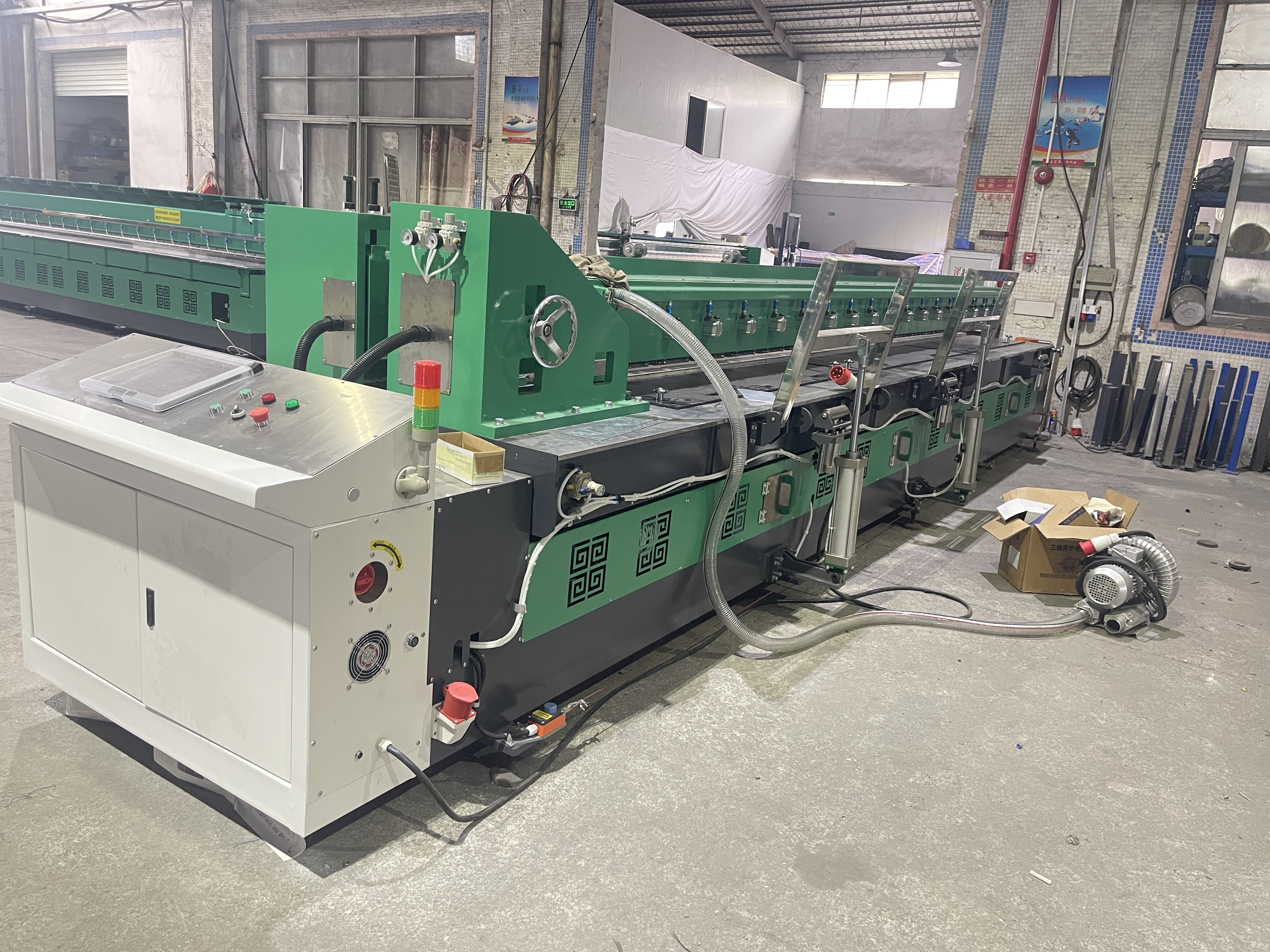 PP and PE sheets from 3 to 40 mm for large format plastic sheet welding