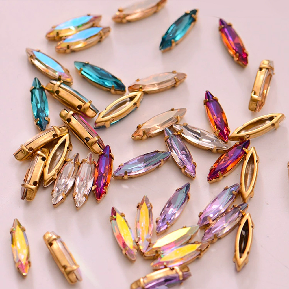 Marquise claw rhinestones