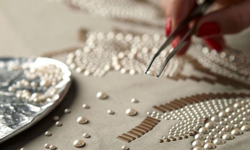 The Dazzling World of Glass Rhinestones: 10 Creative Uses in Modern Fashion Design | Gleamjuno