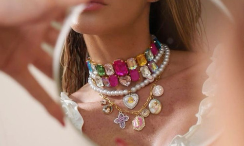 Applications of Acrylic in Design and Use: Versatility, Creativity, and Practical Value