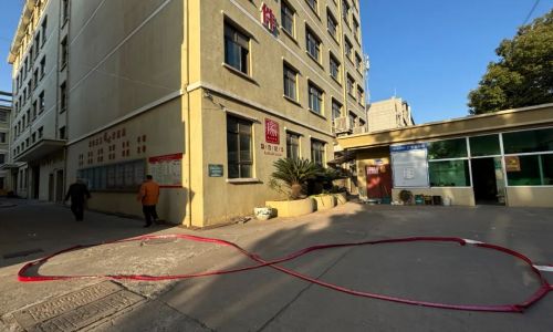 Jewelry Accessories & Rhinestone Supplier Back to Work