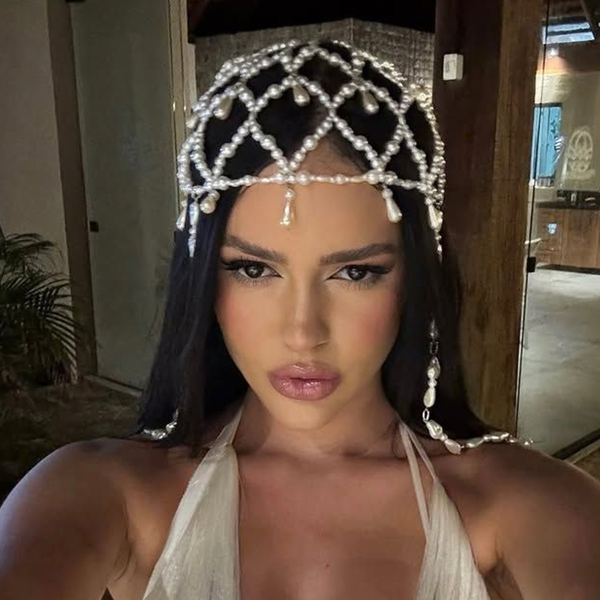 pearl pendant necklace