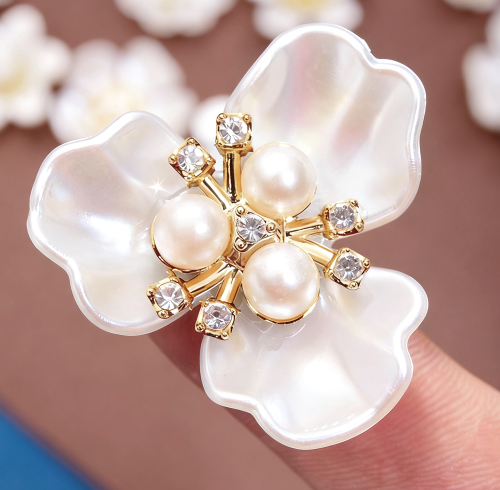 Pearl Flower Claw Rhinestone |jewelry accessorie | pendant pearl | baroque pearl pendant