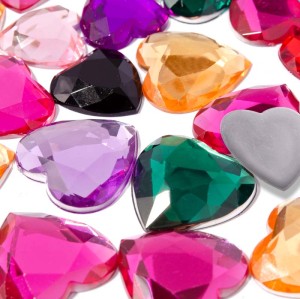 Heart Flatback Acrylic Rhinestones | acrylic rhinestones | plastic rhinestones | sew on acrylic gems