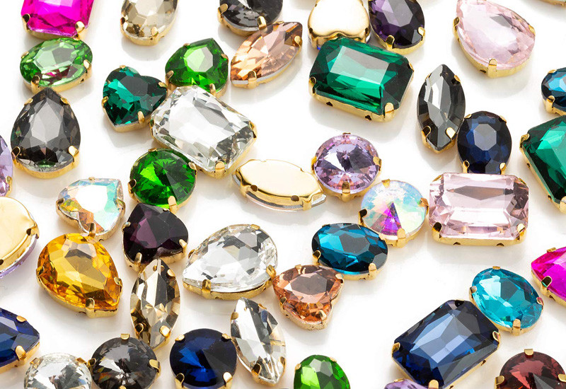 Plated claw rhinestone color options