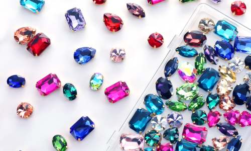 Buying Guide: How to Buy Rhinestones in Bulk