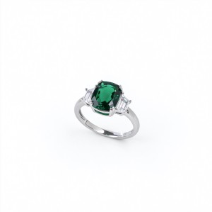 925 Sterling Silver Lab-Created Emerald Ring | Oval-Cut Green Gemstone | Timeless Elegance