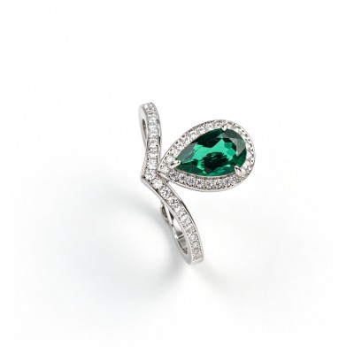 925 Sterling Silver Lab-Created Emerald Ring | Pear-Cut Green Gemstone | Elegant Fine Jewelry