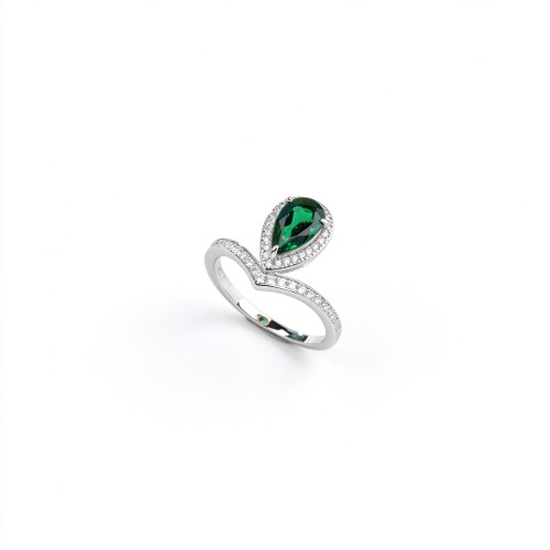 925 Sterling Silver Lab-Created Emerald Ring | Pear-Cut Green Gemstone | Elegant Fine Jewelry
