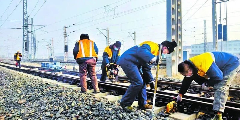 rail tamping