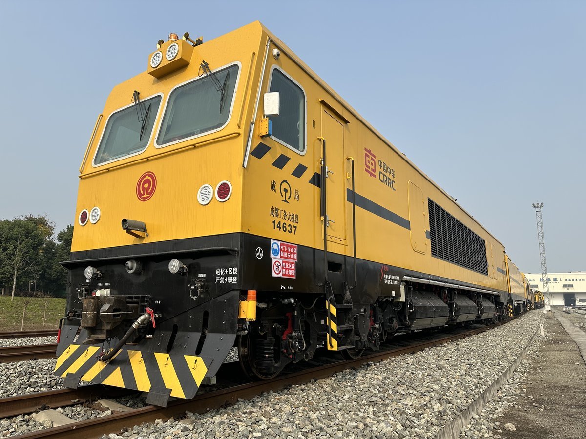 Loram grinding vehicle in rail maintenance operation