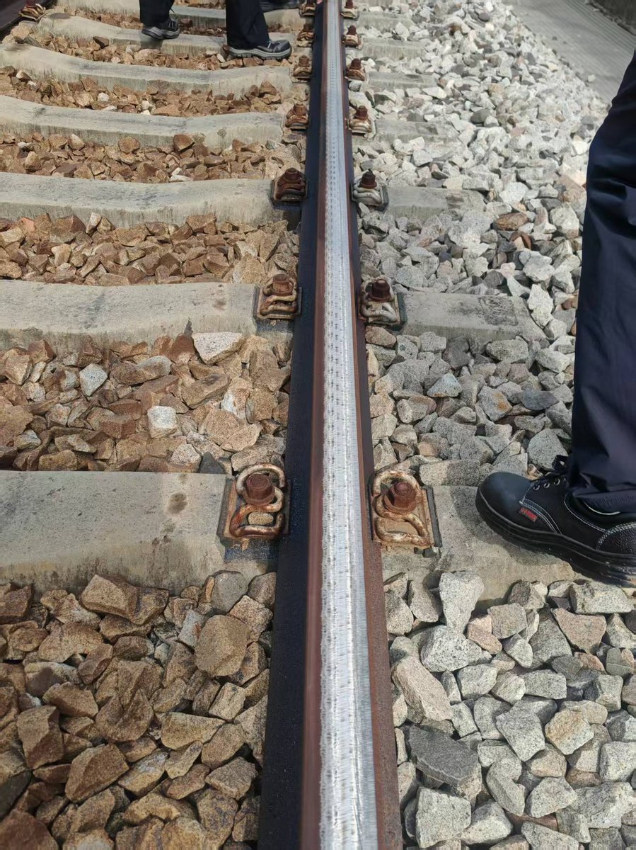 Molaton railway grinder wheel field operation