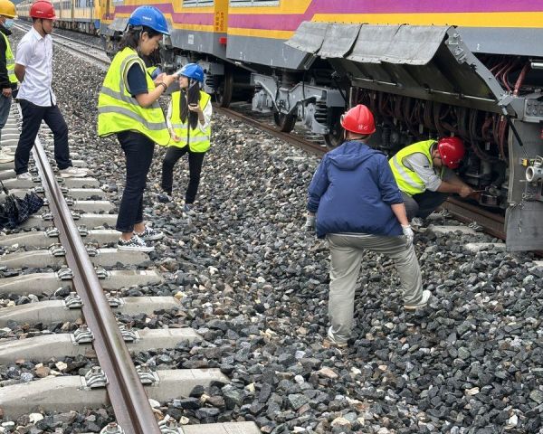 Rail Grinding Companies: How to Evaluate & Select
