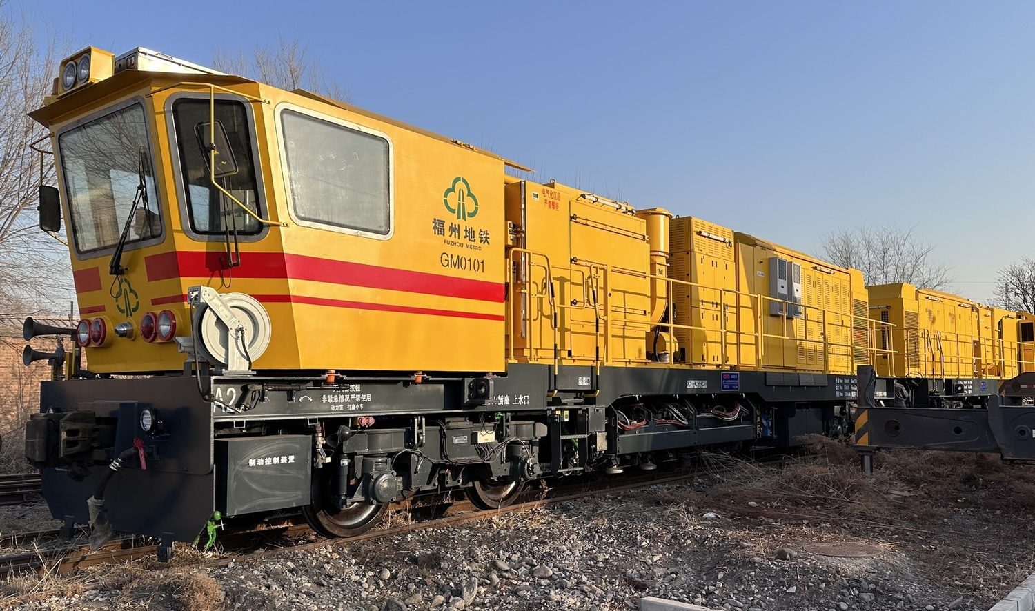 rail grinding train in service