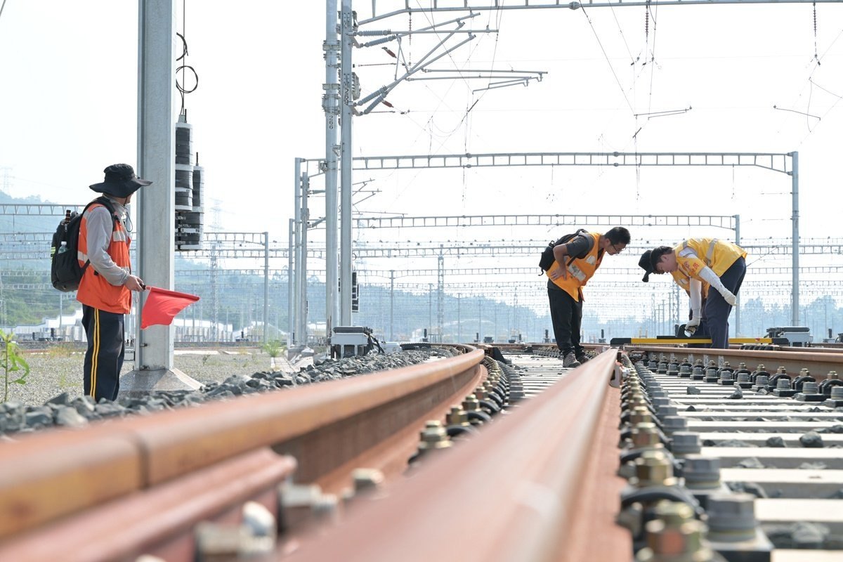 measuring rail corrugation wavelength