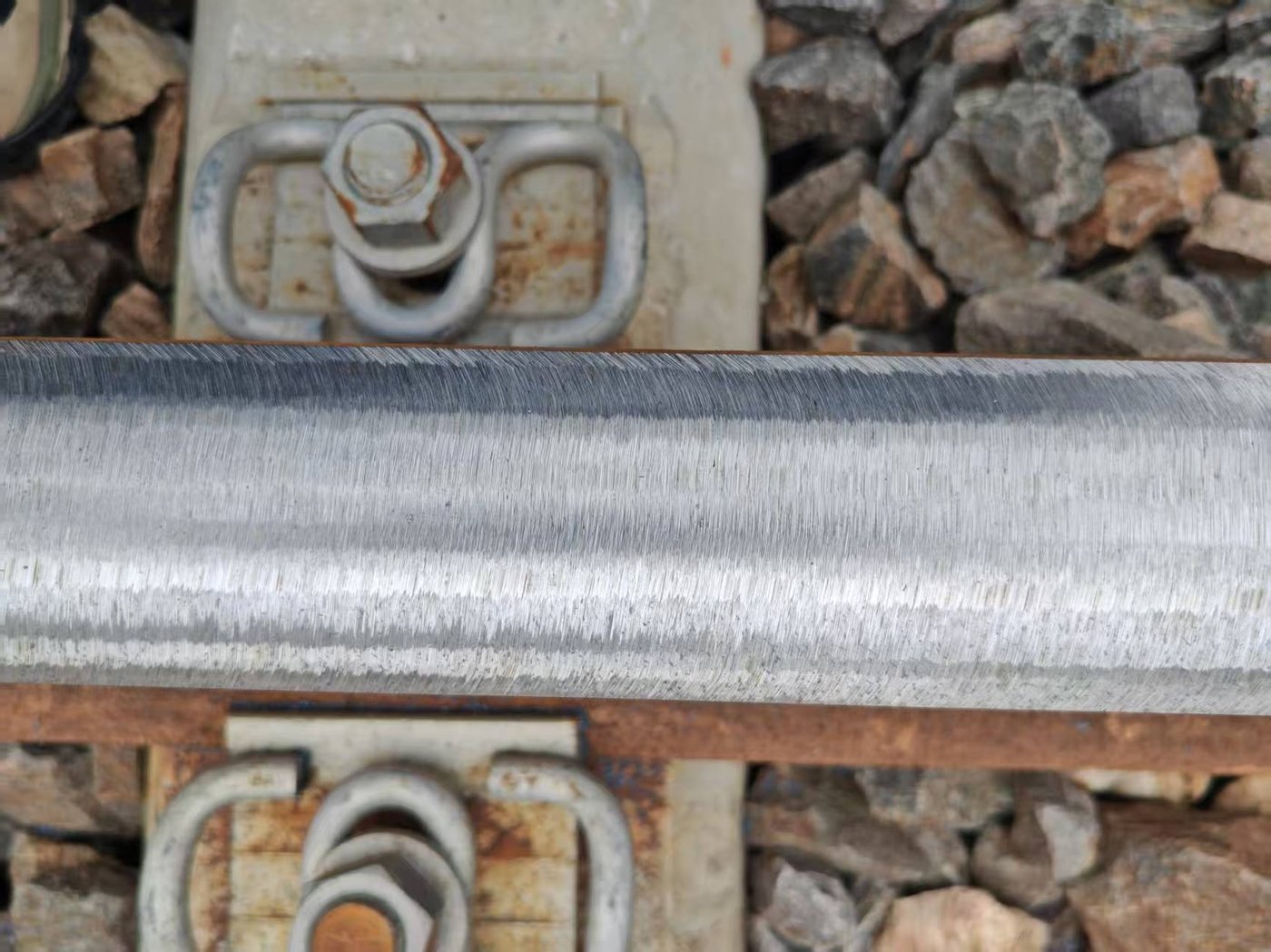 rail grinding to remove corrugation