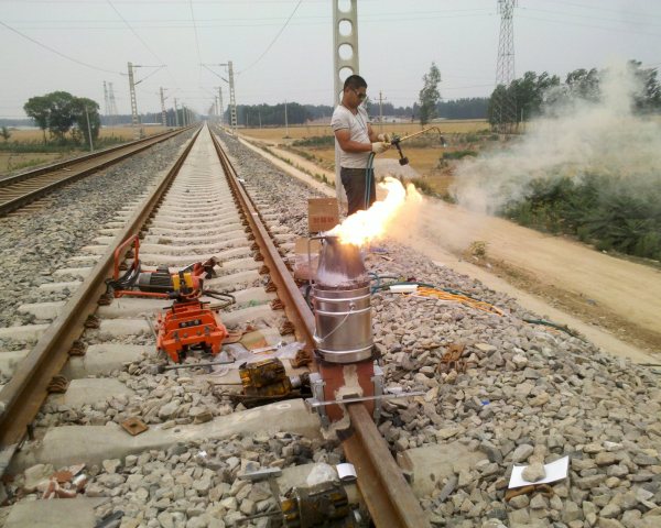 Thermite Welding Rail Joints: Why Grinding Is Half of the Job