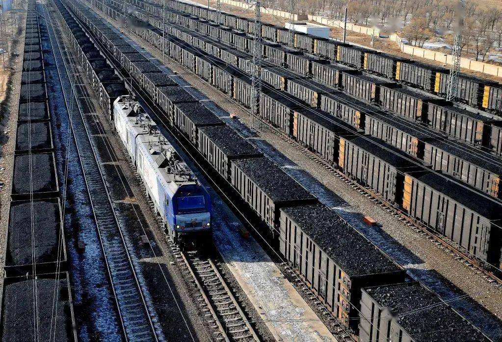 Rail grinding operations on a mineral railway line