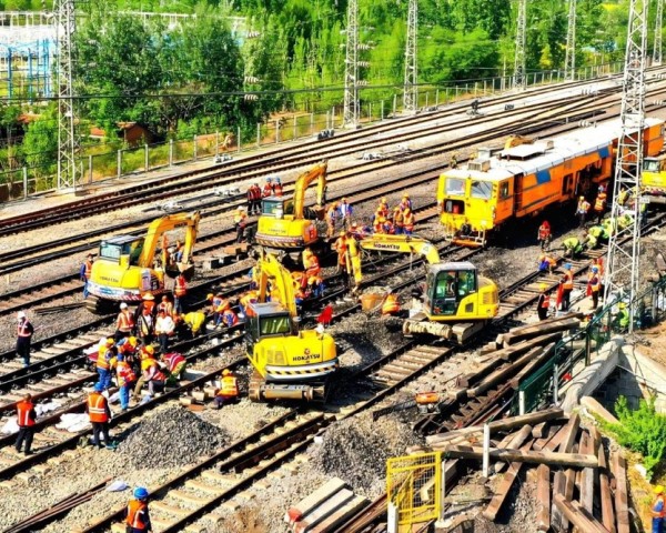 Railroad Track Maintenance Tools: The Complete Hand Tool List for Track Gangs