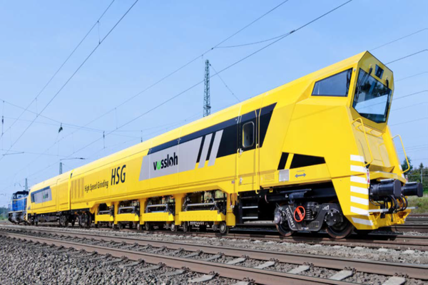 Grinding with a grinding wheel