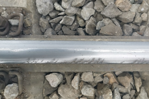 Agachamento do trilho; Mecanismo de formação; Camada de corrosão branca (WEL); Retificação graduada; Prevenção e controle