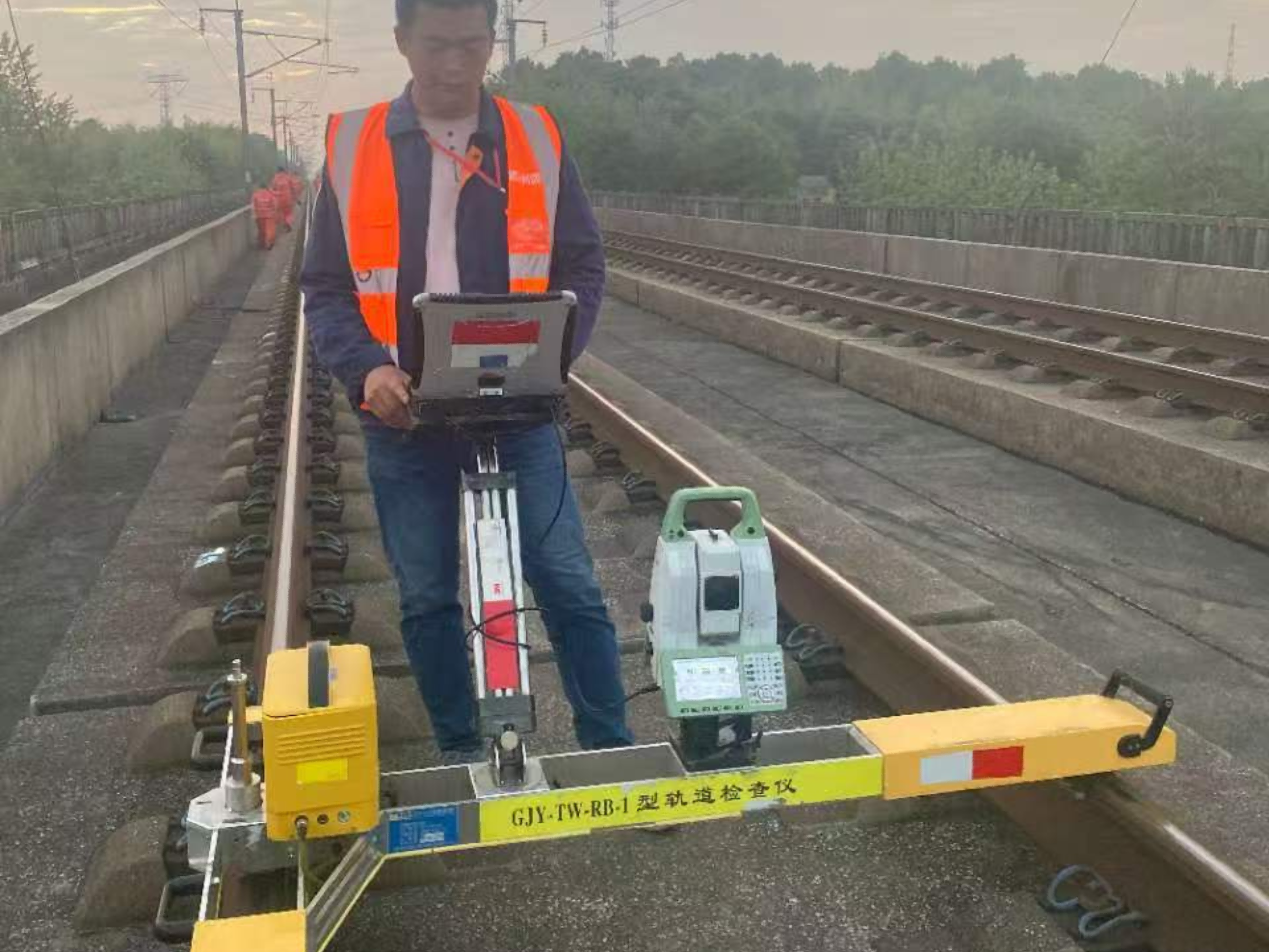 Daqin Railway