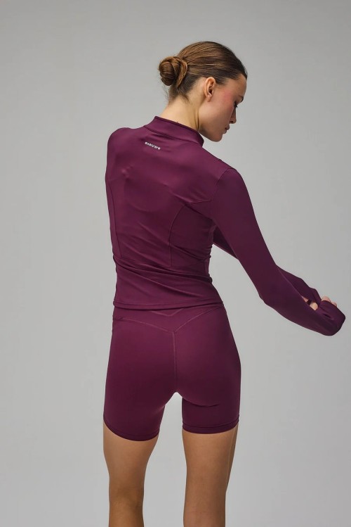 Custom OEM & ODM Long Sleeve and Thumb Strap Yoga Jacket Soft Fabric Yoga Top for Women – Wholesale Manufacturer in China
