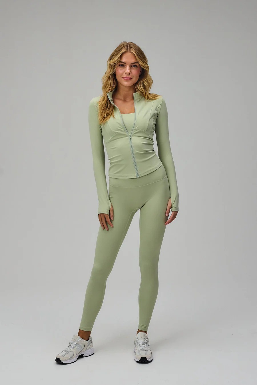 Long Sleeve and Thumb Strap Yoga Jacket