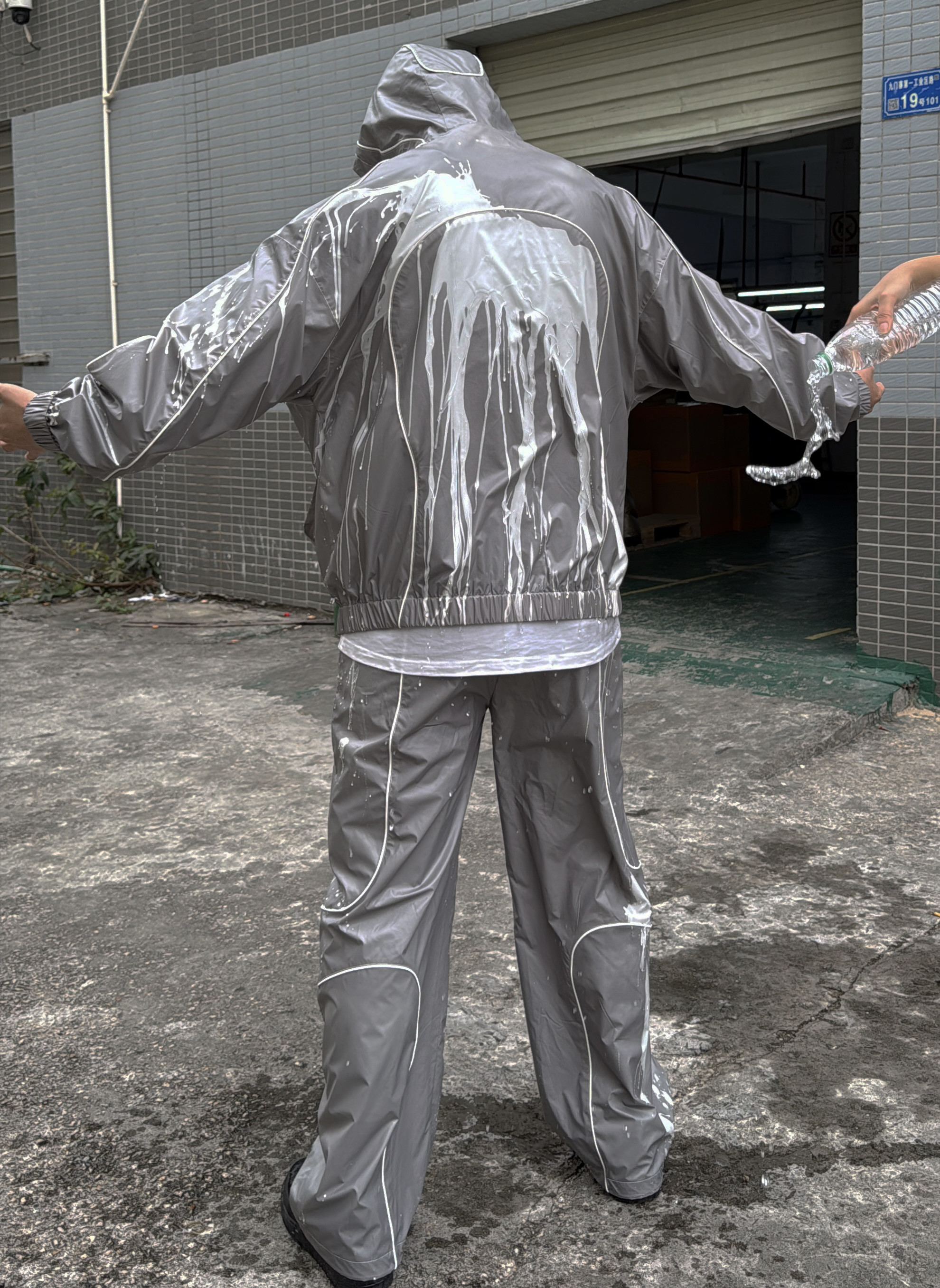 temperature reactive fabric