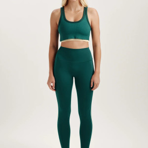 Custom OEM & ODM Contrast Trim Sports Bras and Soft Fabric Yoga Top Wholesale Manufacturer in China